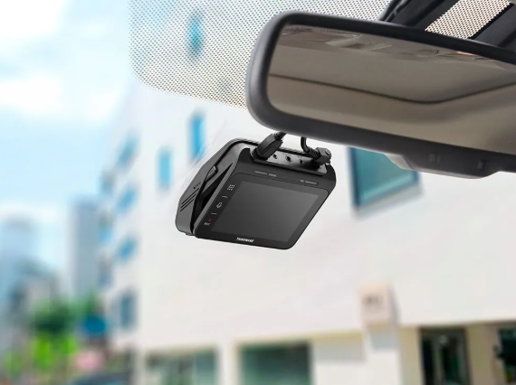 Thinkware ARC 900 Front and Rear Dash Cam